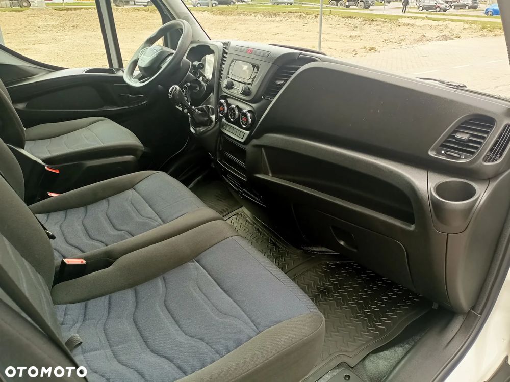 Iveco 35C16 POWER 160KM KONTENER WINDA 750Kg - 37