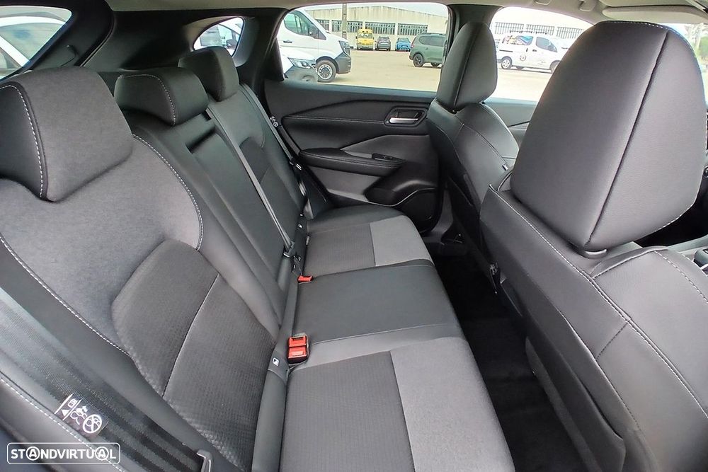 Nissan Qashqai 1.3 DIG-T N-Connecta Xtronic - 14