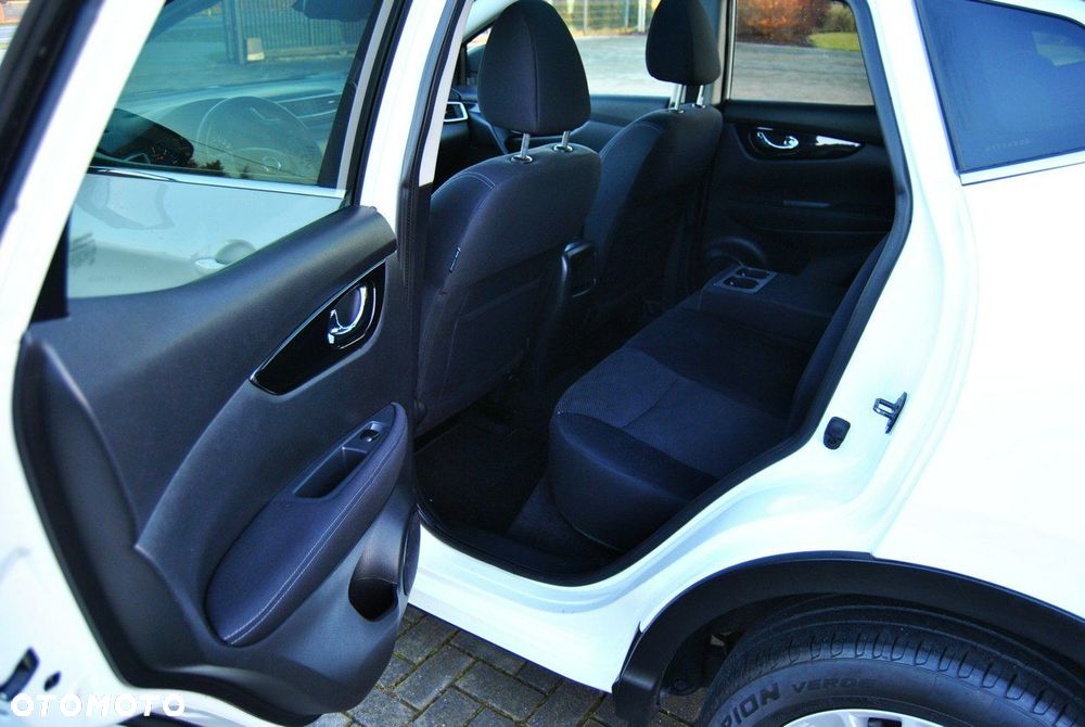 Nissan Qashqai 1.5 dCi TEKNA - 14