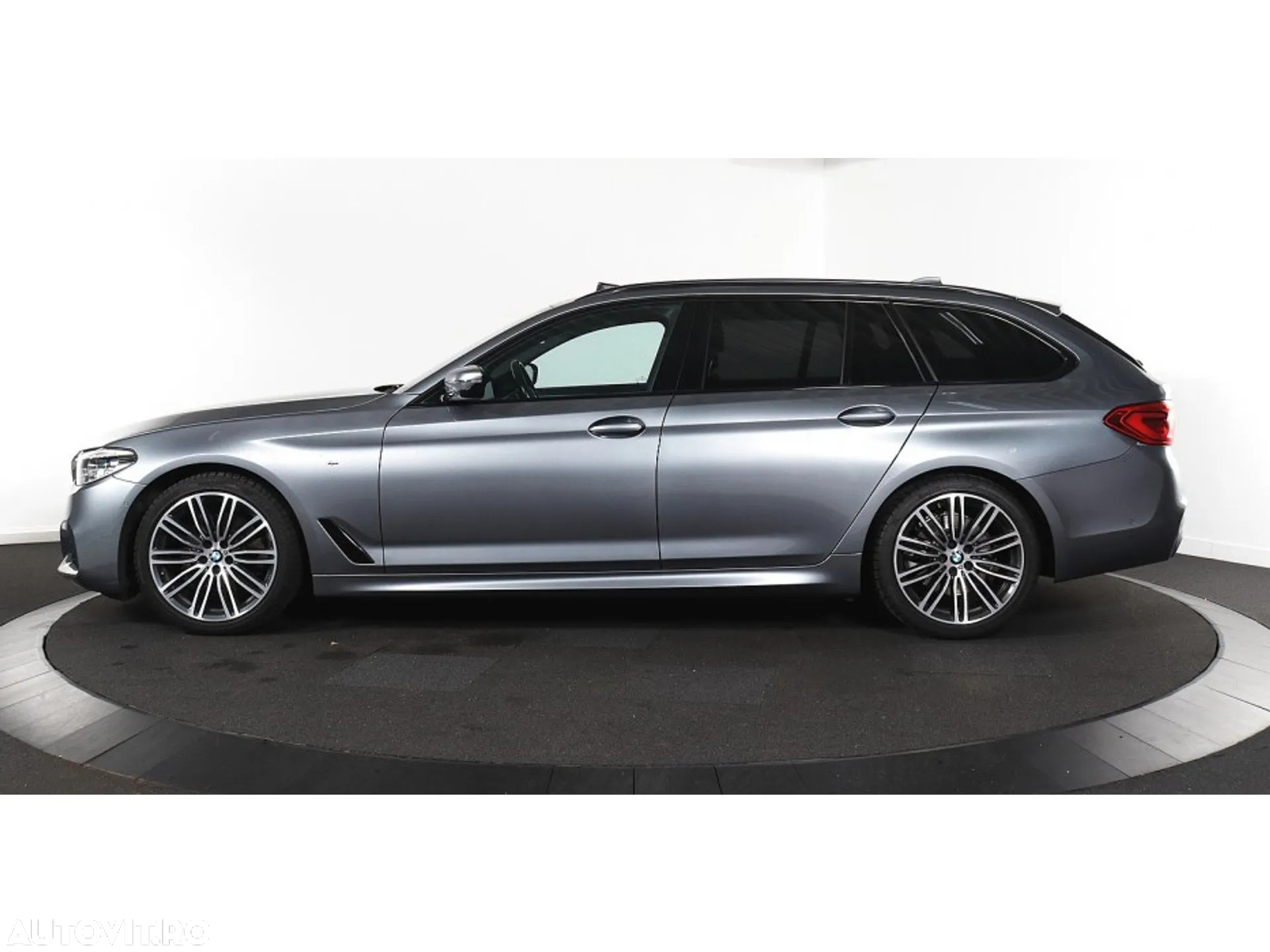 BMW Seria 5 520i Touring Aut. M Sport Edition - 22
