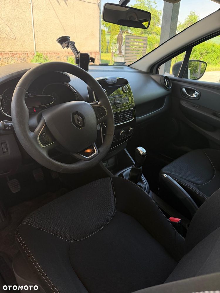 Renault Clio - 16