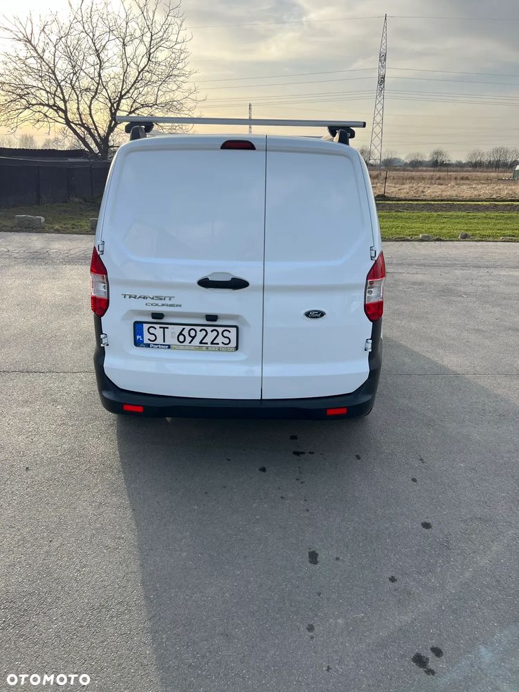 Ford Transit Courier - 2