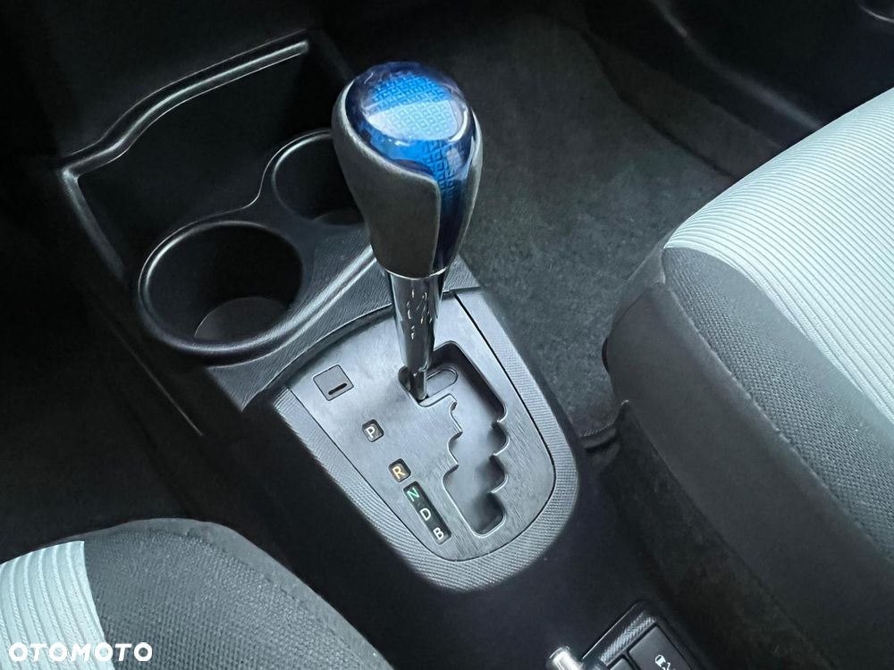 Toyota Prius Hybrid - 10