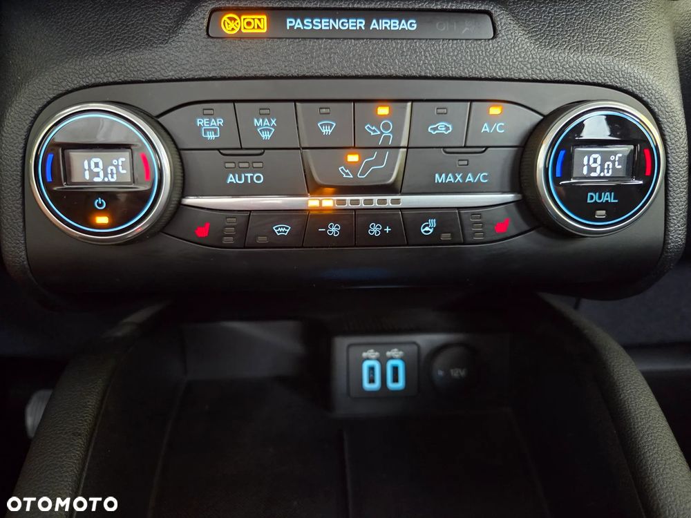 Ford Kuga 1.5 EcoBlue FWD Titanium - 28