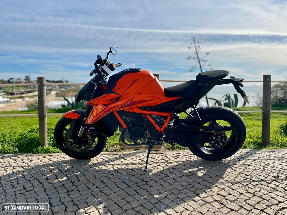 KTM Superduke 1390 R - 3