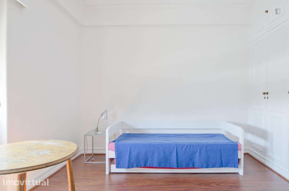 Quarto - localizado em Entrecampos Lisbon - Grande imagem: 2/18