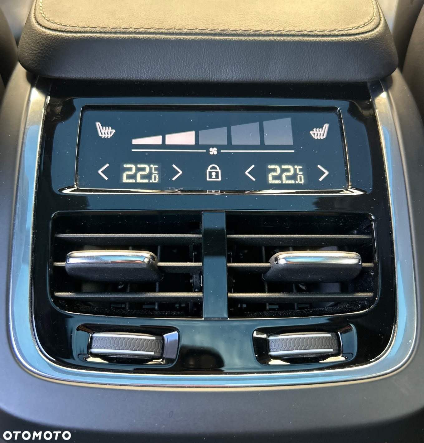 Volvo XC 90 T8 AWD Plug-In Hybrid R-Design 7os - 11