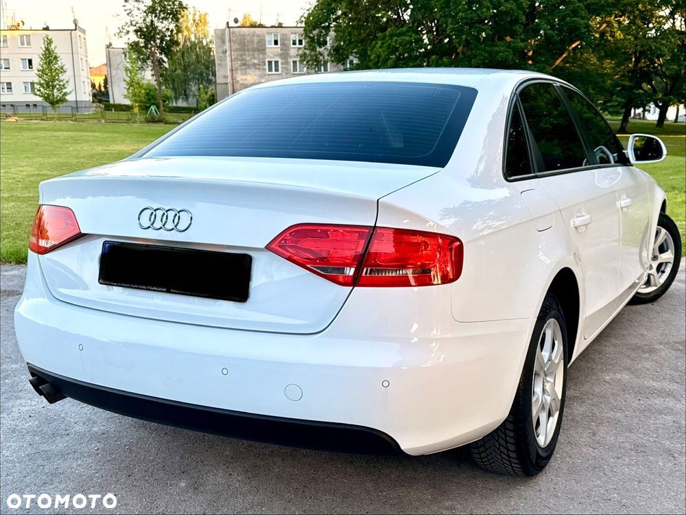 Audi A4 Limousine - 6