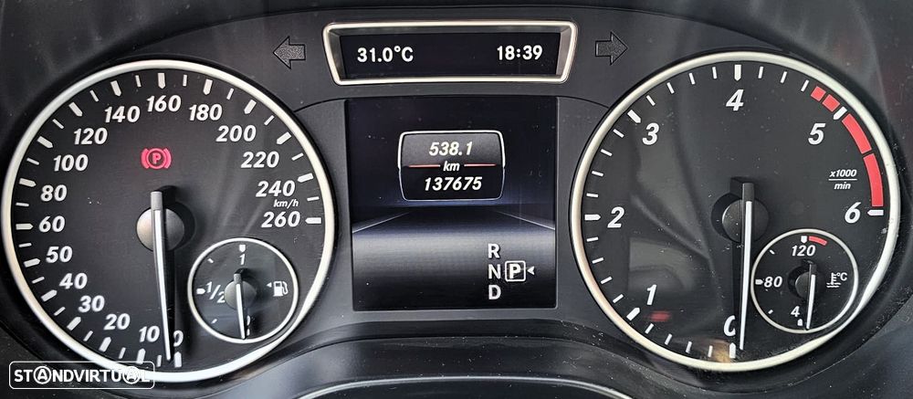 Mercedes-Benz A 180 CDI 7G-DCT Urban - 12