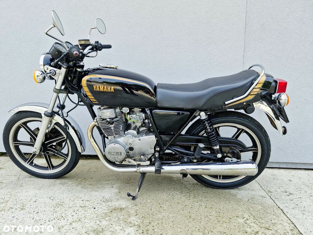 Yamaha XS - 12