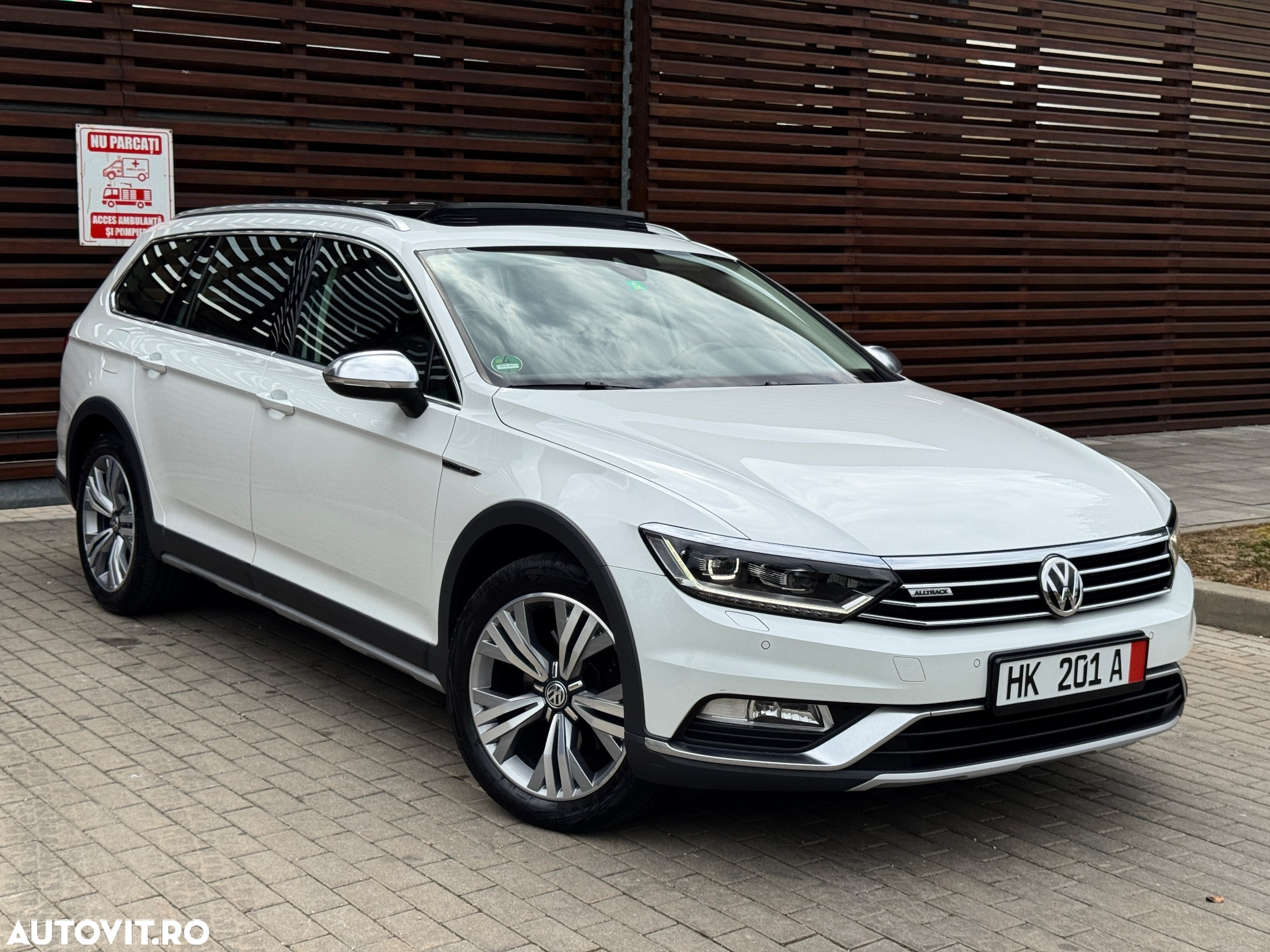 Volkswagen Passat Alltrack 2.0 TDI DSG 4Motion - 2