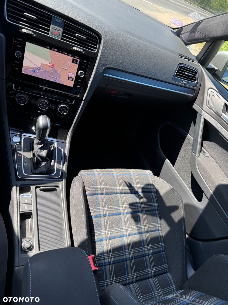 Volkswagen Golf 1.4 GTE Plug-In-Hybrid DSG - 20