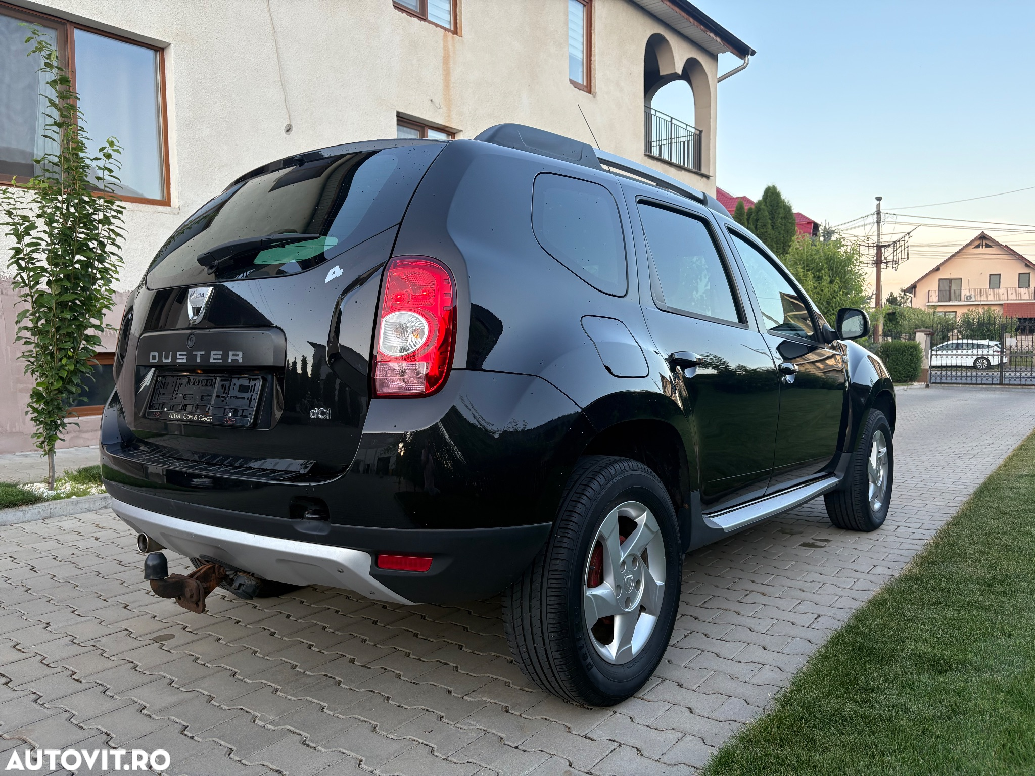 Dacia Duster 1.5 dCi 4x4 Laureate - 4