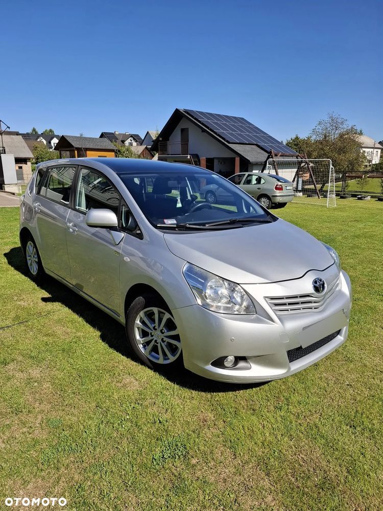 Toyota Verso 2.0 D-4D Premium - 1