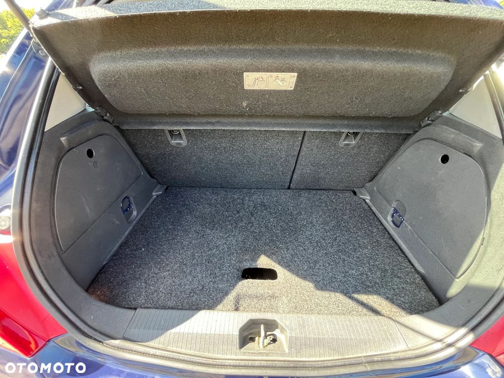Opel Corsa 1.2 16V Cosmo - 20