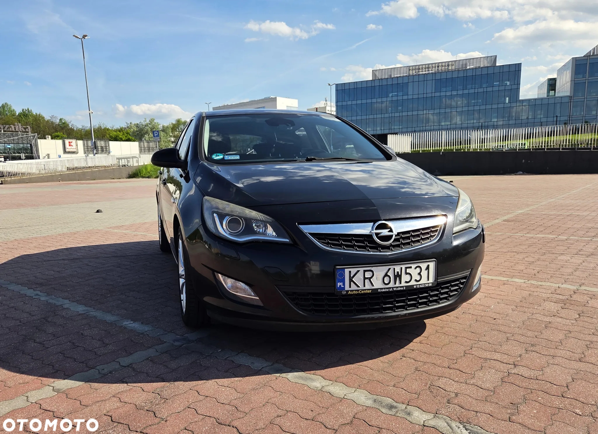 Opel Astra IV 2.0 CDTI Cosmo - 2