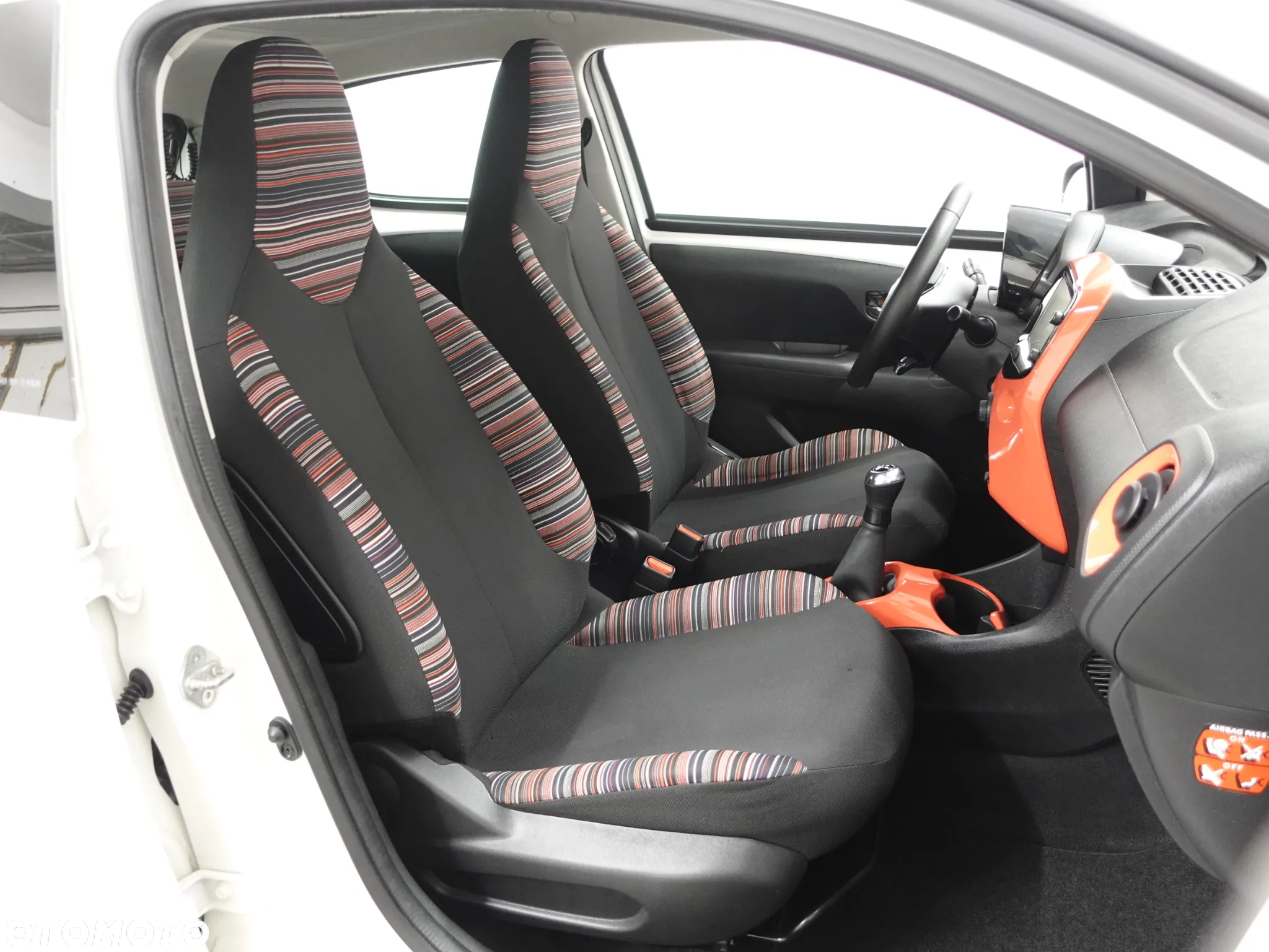 Citroën C1 1.2 Pure Tech Airscape Shine - 24