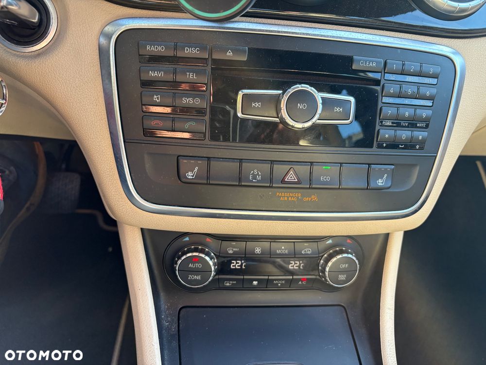 Mercedes-Benz CLA 250 4-Matic - 16