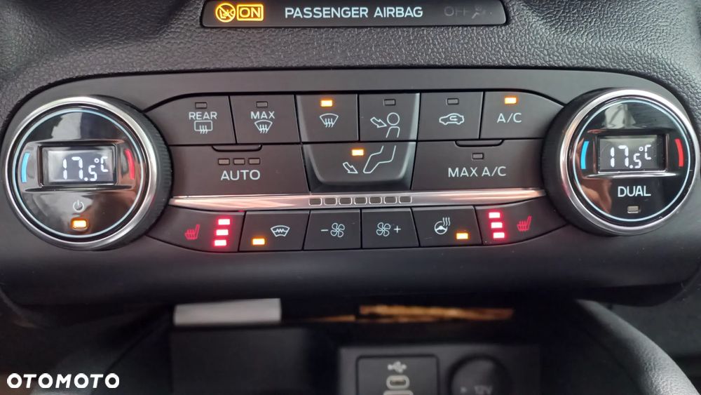 Ford Kuga 2.5 FHEV FWD Titanium X - 36