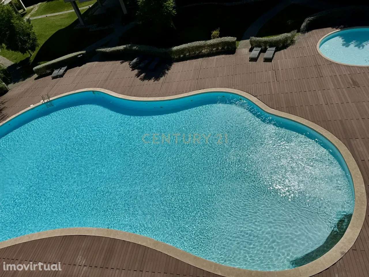 Apartamento T4 Mobilado à Venda em Condomínio Fechado com Piscina - Grande imagem: 2/21