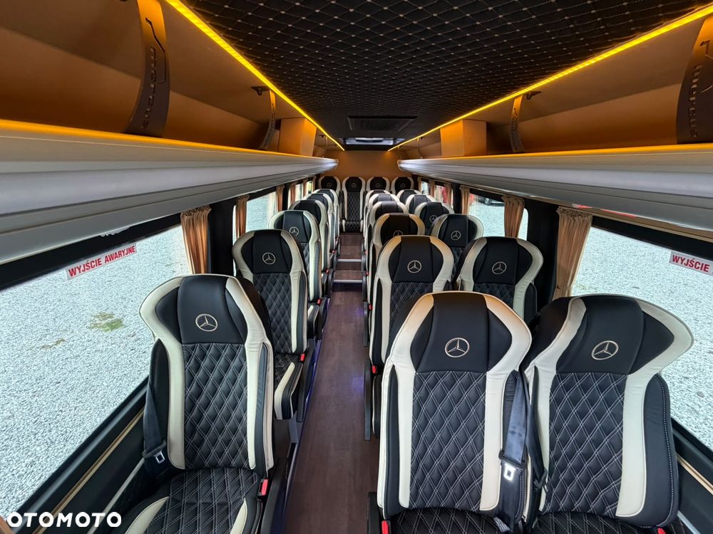 Mercedes-Benz Sprinter 519 - 23