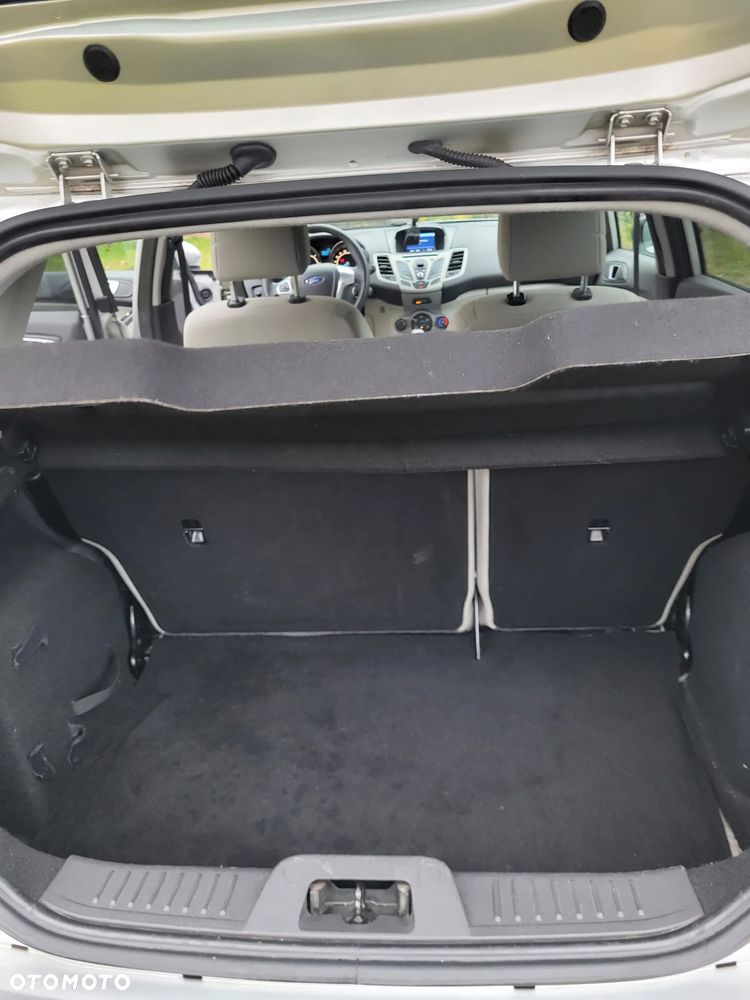 Ford Fiesta 1.6 TDCi SYNC Edition - 20