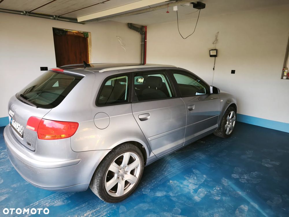 Audi A3 Sportback - 2
