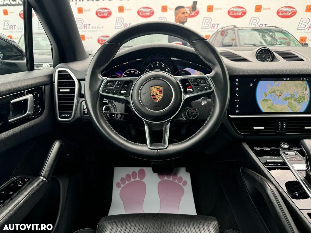 Porsche Cayenne - 10