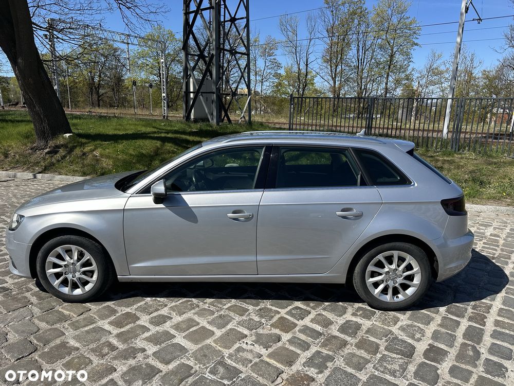 Audi A3 Sportback - 3