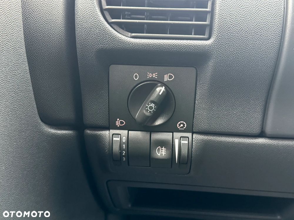 Opel Combo Tour 1.4 - 25