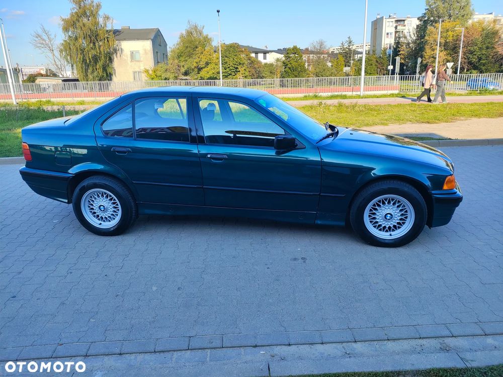 BMW Seria 3 316i - 25