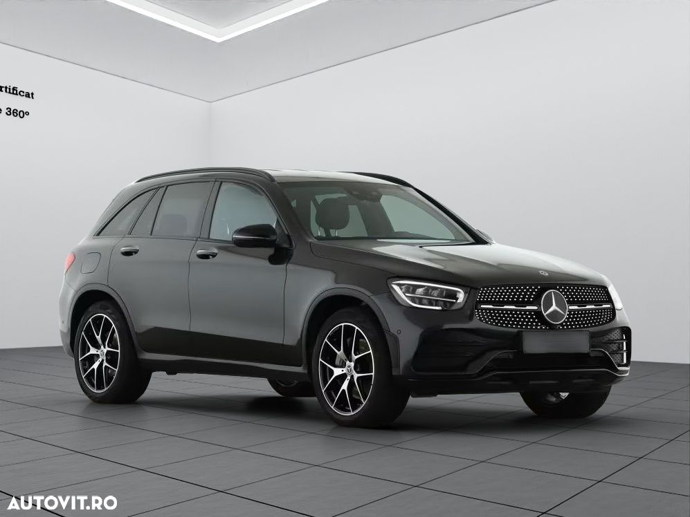 Mercedes-Benz GLC 300 e 4Matic 9G-TRONIC AMG Line - 8