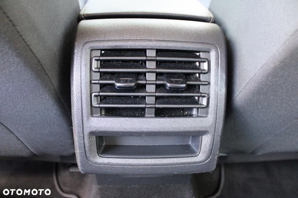 Volkswagen Golf - 20