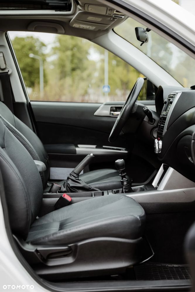 Subaru Forester 2.0D XE 000 - 17
