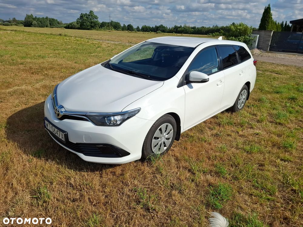 Toyota Auris 1.4 D-4D Comfort - 1
