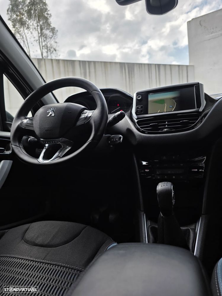Peugeot 208 1.6 e-HDi Allure - 42
