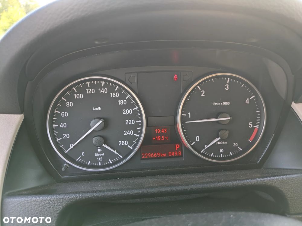 BMW X1 xDrive20d - 6