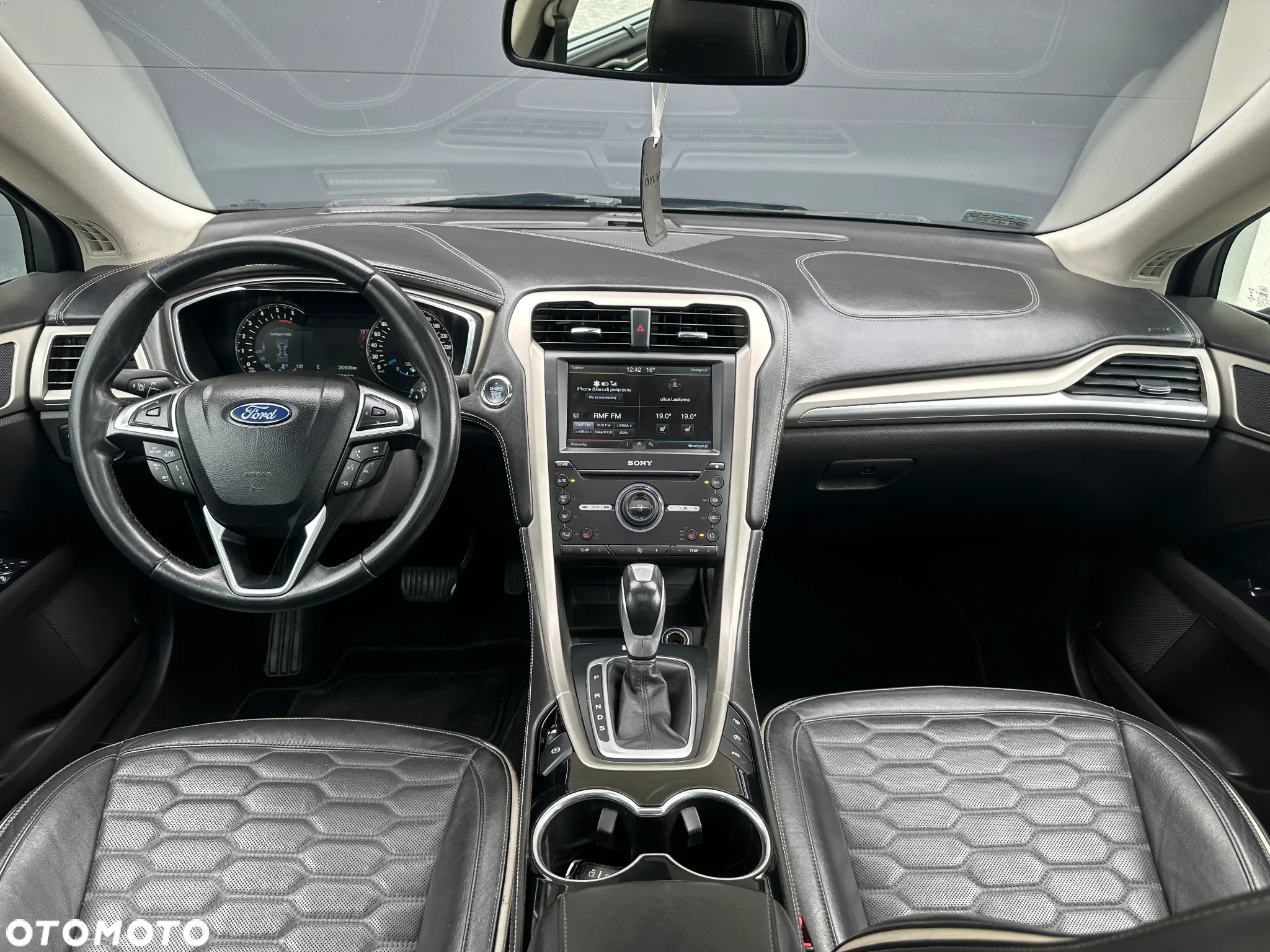 Ford Mondeo Vignale 2.0 TDCi 4WD PowerShift - 24
