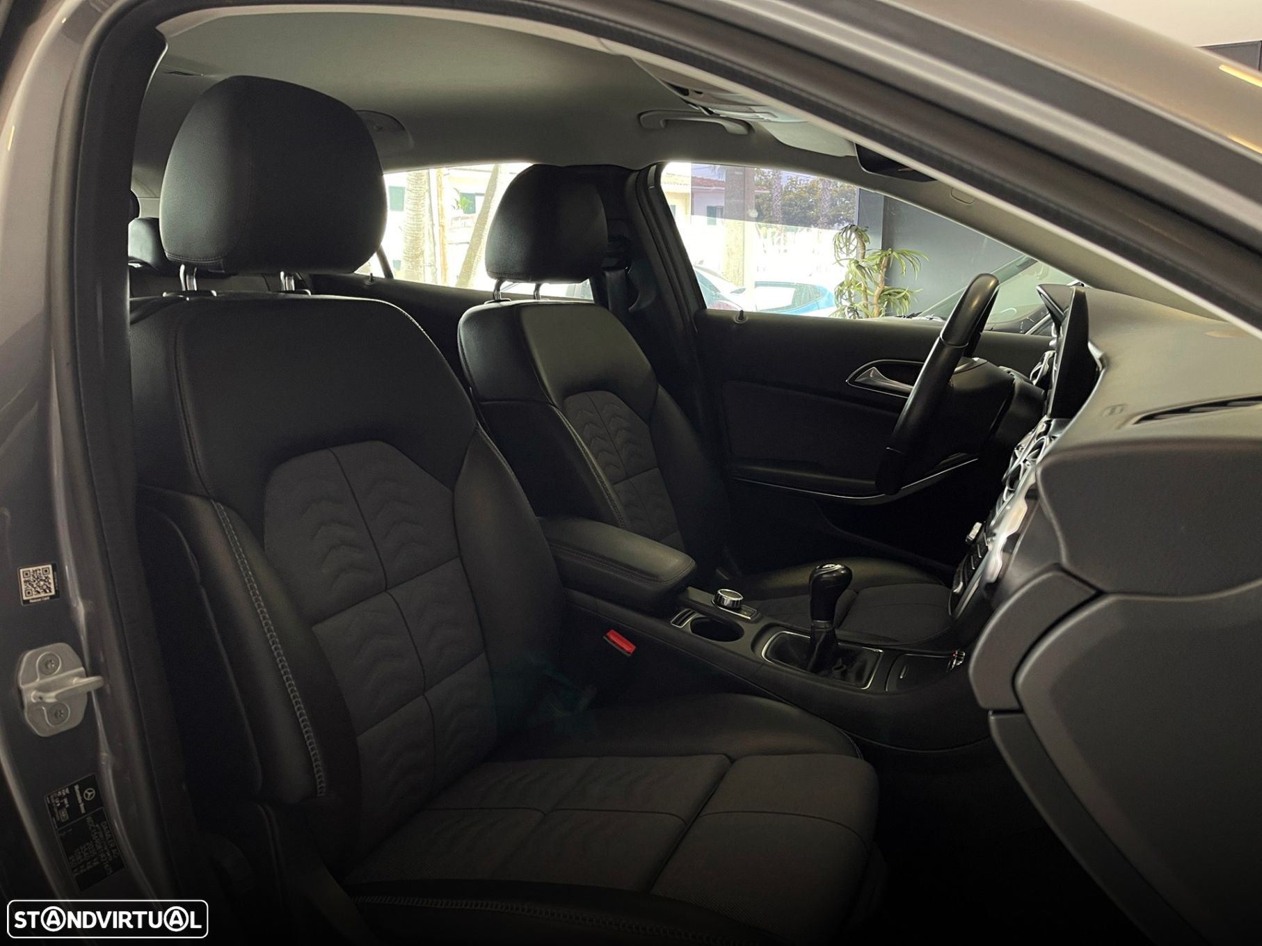 Mercedes-Benz GLA 200 d Urban - 15