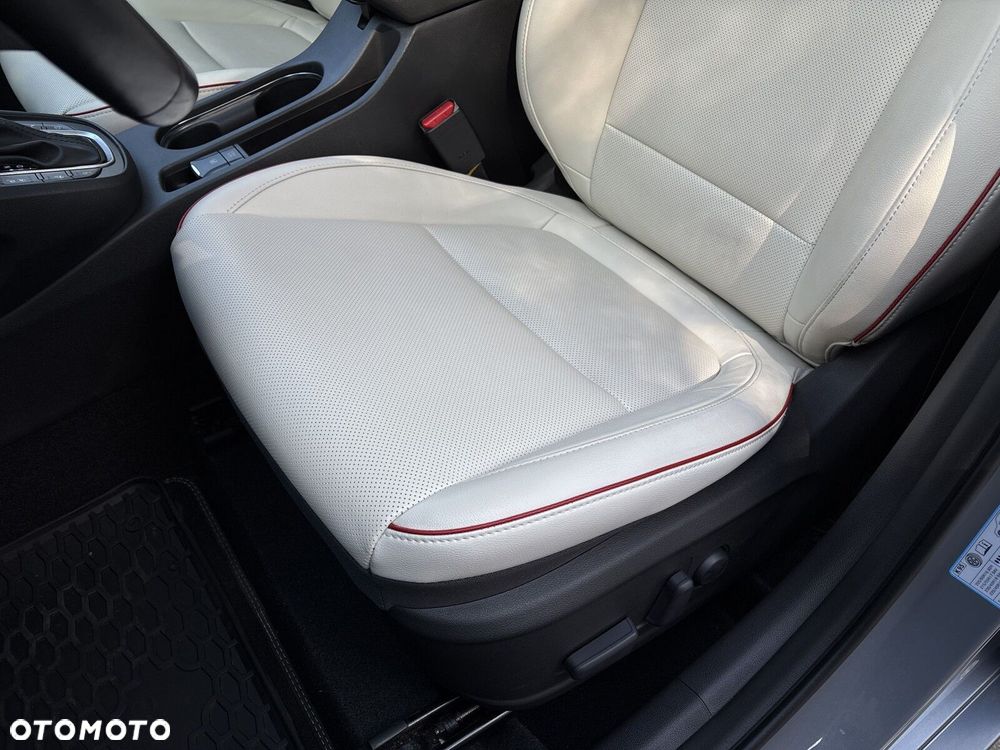 Hyundai Kona 1.6 T-GDI Premium 4WD DCT - 11