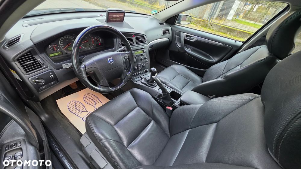 Volvo V70 2.5T Black Edition - 15