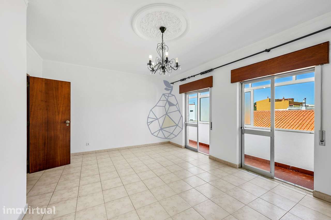 Apartamento T2 com Áreas Generosas na Boavista em Portimão - Grande imagem: 3/45