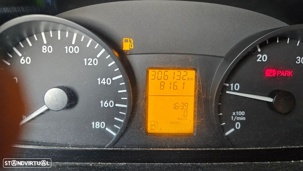 Mercedes-Benz Sprinter teto alto - 12