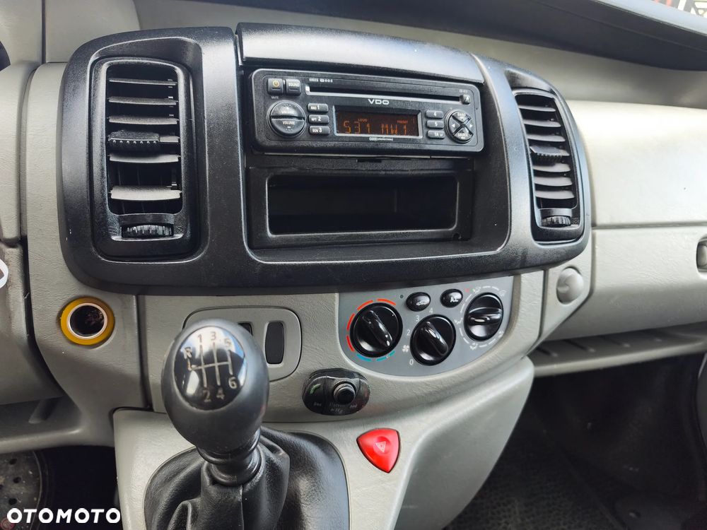 Opel Vivaro - 10