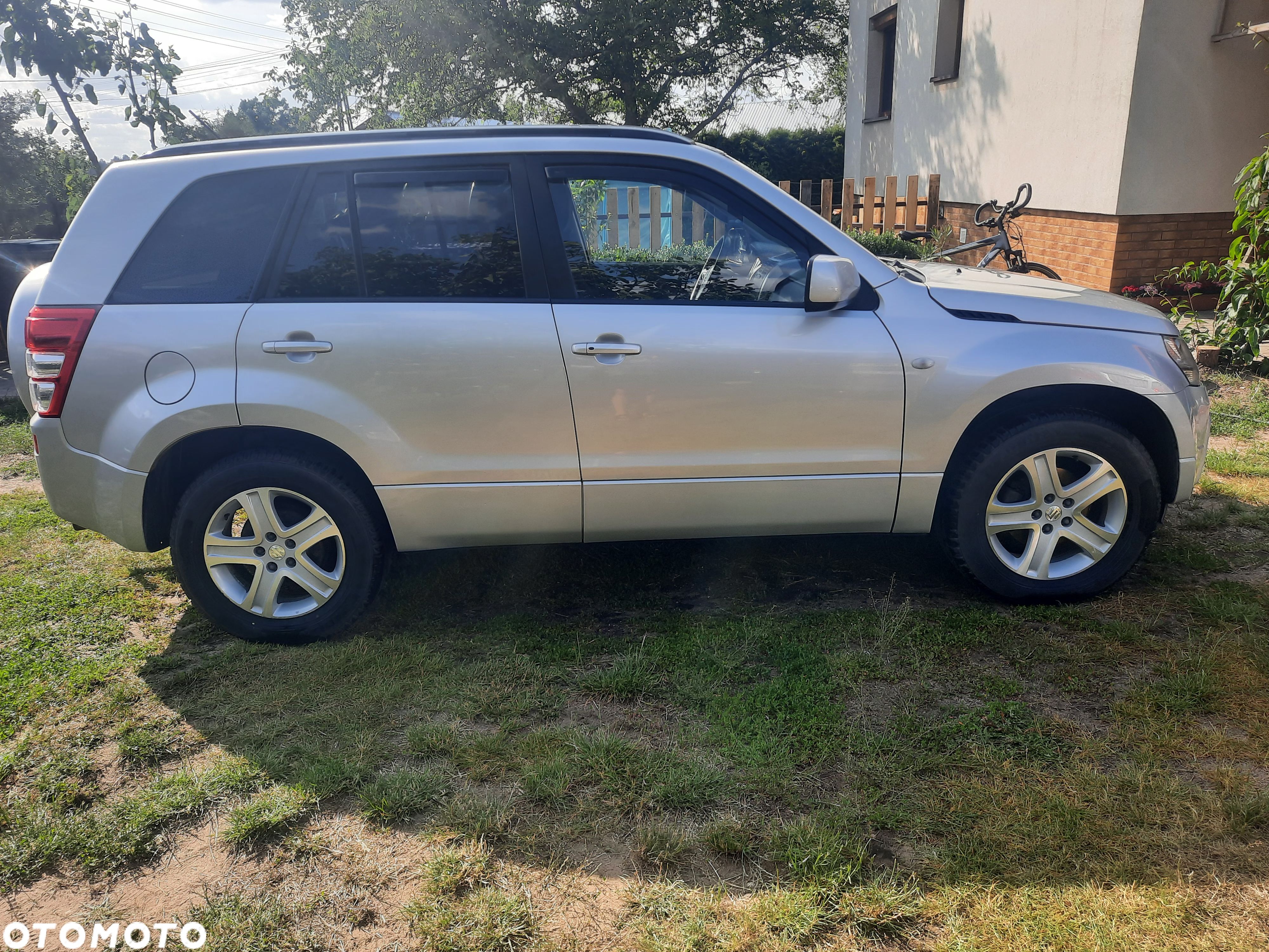 Suzuki Grand Vitara 2.0 De Luxe - 1