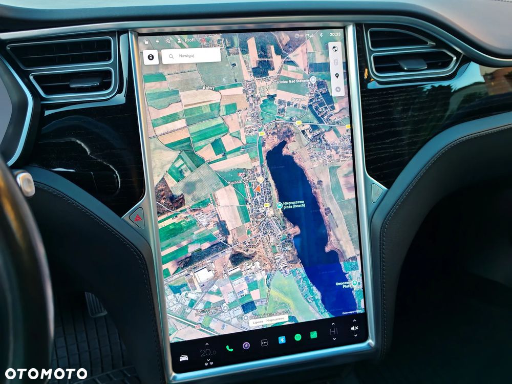 Tesla Model S - 22