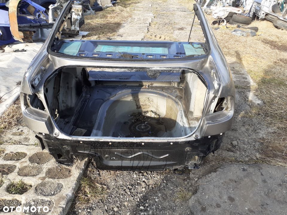 PAS TYLNY Z WANNĄ SEAT TOLEDO II 2 SEDAN - 4