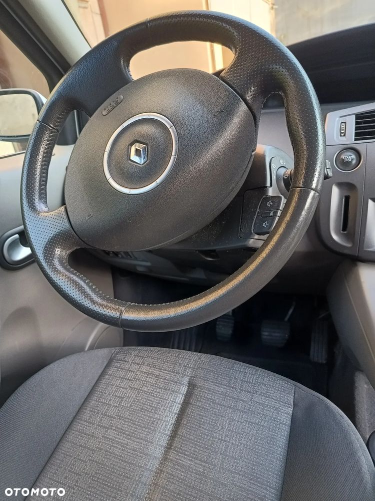 Renault Scenic - 22