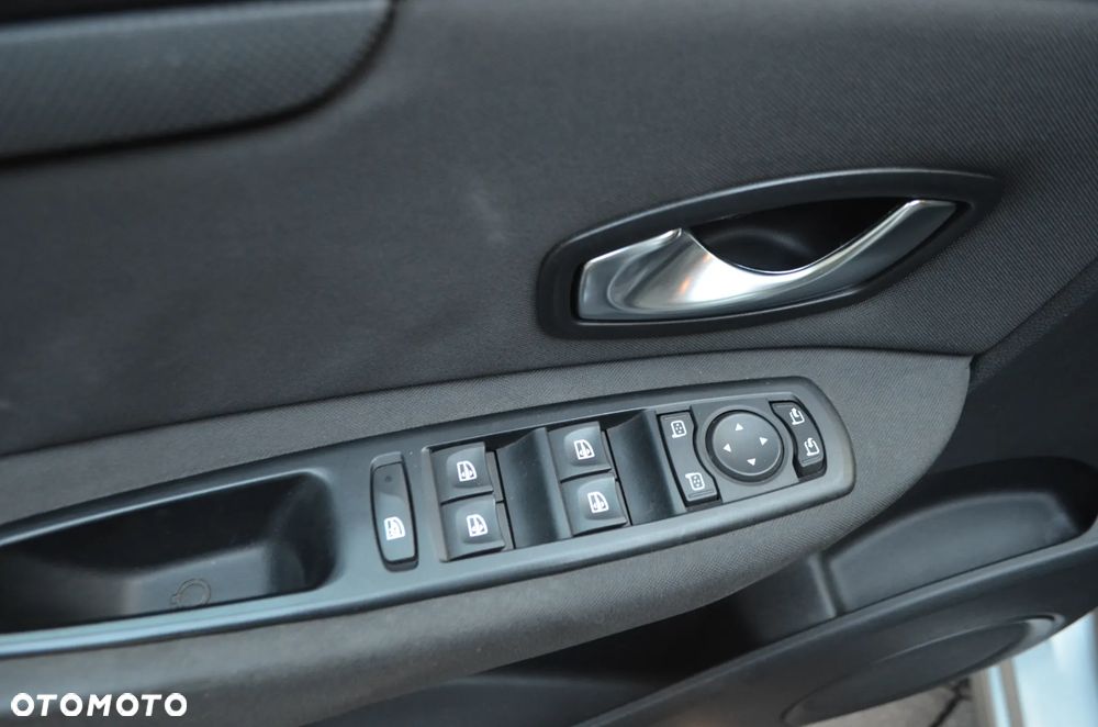 Renault Scenic - 10