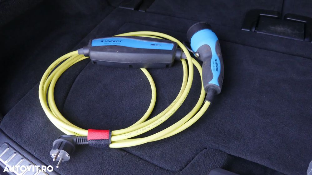 Volvo XC 90 T8 AWD Recharge Geartronic RDesign - 33